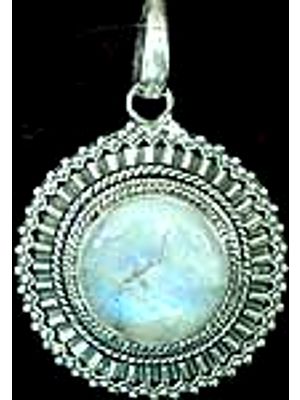 Pendant of Moonstone