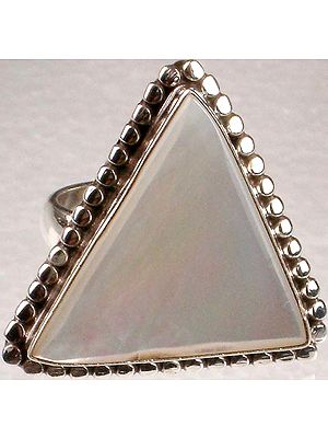 Triangular Ring of Shell