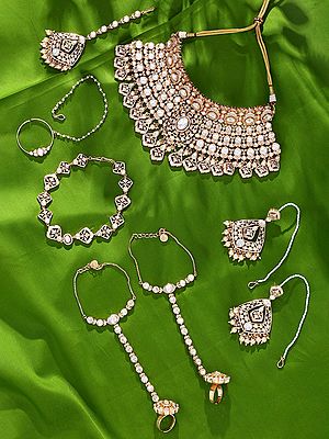 Complete Kundan Choker Set with Maang Tikka, Earrings, Nath and Hathphool