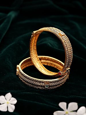 Antique Finish Gold-Tone Bangle featuring Kundan Embellishments