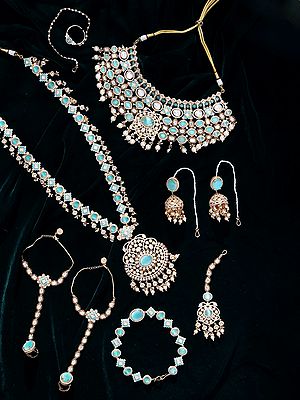 Multi-Layered Kundan Bridal Wedding Set with Pearl Embellishments