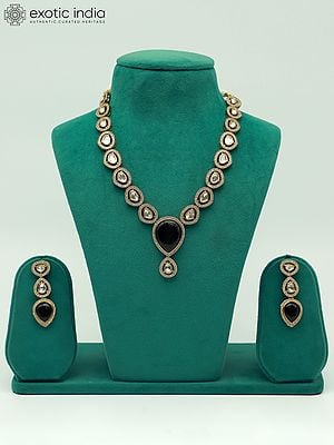 Elegant Monalisa With Moissanite Kundan Stone Studded Necklace With Earrings