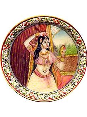 Woman wearing the Tika