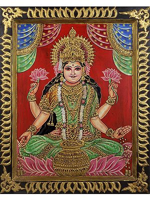 Goddess Lakshmi with the Auspicious Fortune Pot