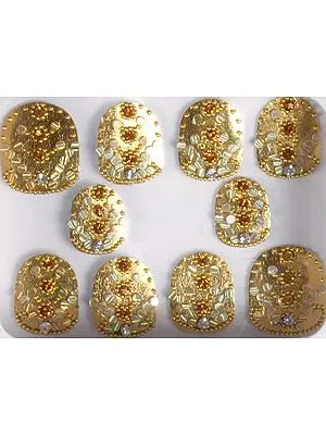 Golden Nail Bindis