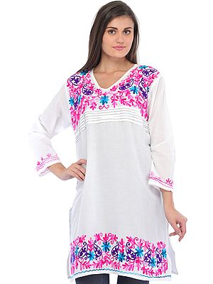 Bright-White Kurti with Wool-Embroidery