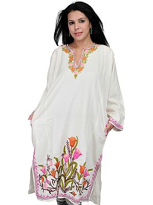Ivory Kashmiri Phiran with Aari Embroidered Tulip Flowers
