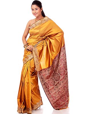 Golden Banarasi Sari with Jacquard Weave on Anchal