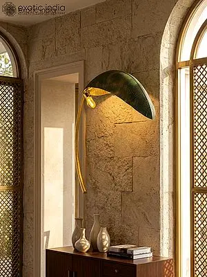 45" Brass Attractive Banana Leaf Lamp For Wall