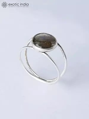 Circular Shape Faceted Gemstone Ring