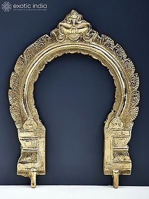 9" Handmade Kirtimukha Prabhavali in Brass