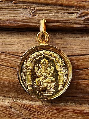 Lord Ganesha Pendant with Shri karya Siddhi Yantra on Reverse