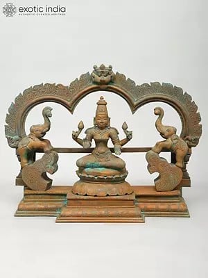 19" Goddess Gajalakshmi with Kirtimukha Arch | Madhuchista Vidhana (Lost-Wax) | Panchaloha Bronze from Swamimalai
