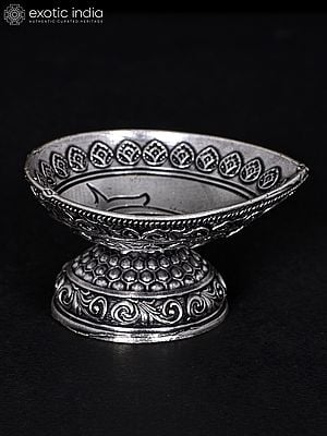 2" Superfine Designer Diya in Brass