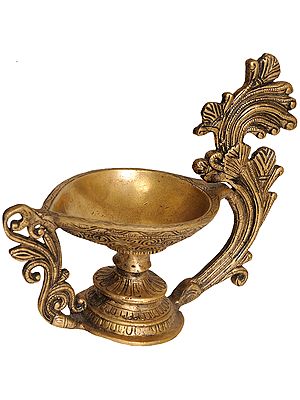 8" Lamp with Traditional Handle In Brass | Handmade | Made In India
