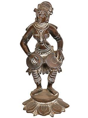 7" Dancing Lady Playing a Musical Instrument In Brass | Handmade | Made In India