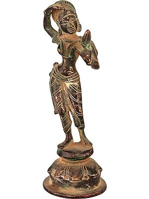 6" A Young Lady Applying Vermilion (A Sculpture Inspired by Khajuraho) In Brass | Handmade | Made In India