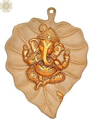 8" Pipal Leaf with Central Ganesha Motif Wall-hanging Brass Statue | Handmade | Made in India
