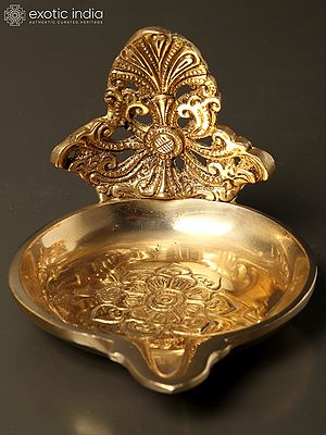 5" Stylish Brass Diya (Lamp)