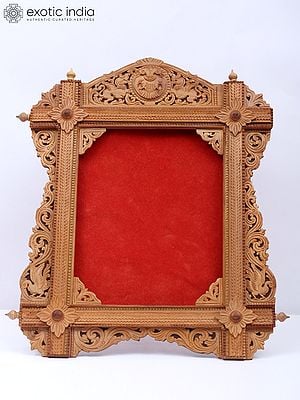 15" Wood Photo Frame With Attractive Carving