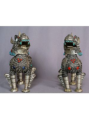 Ancient White Metal Lion (One Pair)