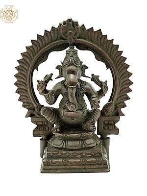 4" Small Bhagawan Ganesha with Kirtimukha Prabhavali | Handmade | Madhuchista Vidhana (Lost-Wax) | Panchaloha Bronze from Swamimalai