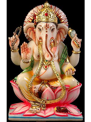 Four-armed Blessing Ganesha  with Noose, Conch and Laddoo