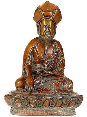 (Tibetan Buddhist Deity) Guru Lama Holding the vase of Immortality