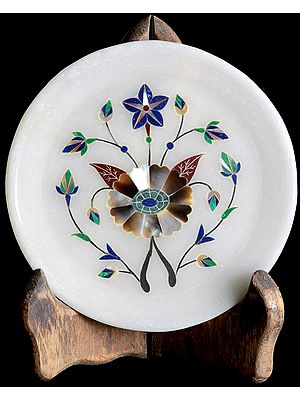 Tajmahal Plate from Agra (Inlaid with Gemstones)