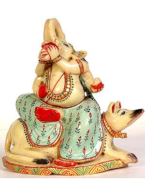 Shri Ganesha Blowing Conch (Carved in Serpentite)