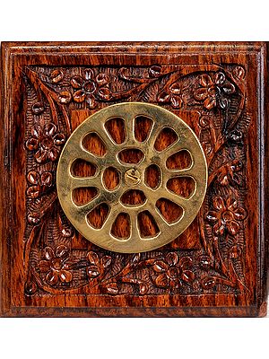 Dharmachakra (Altar Piece)