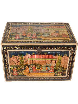 Box with the Decoration of Mughal Painting
