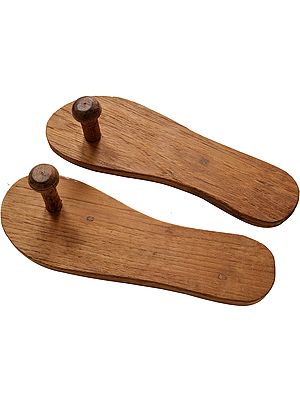 Khadau (Paduka)- Wooden Sandals for Auspicious Occassions