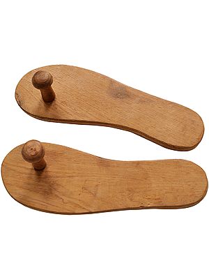 Khadau (Paduka)- Wooden Sandals for Auspicious Occassions