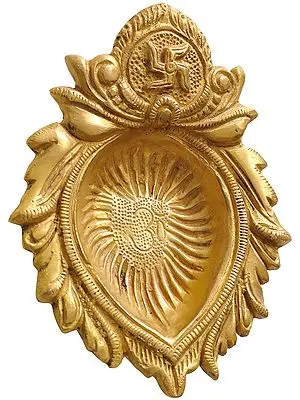 Auspicious Diya in Brass