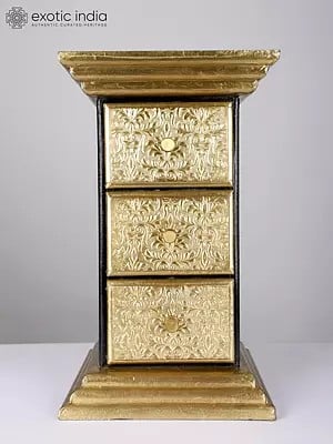 Finely Fully Decorated Pedestal
