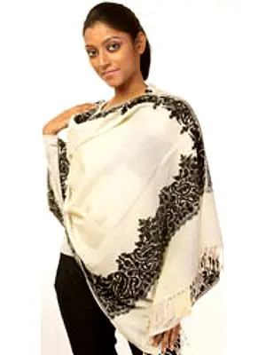 Plain Ivory Stole with Aari Embroidered Paisleys on Borders