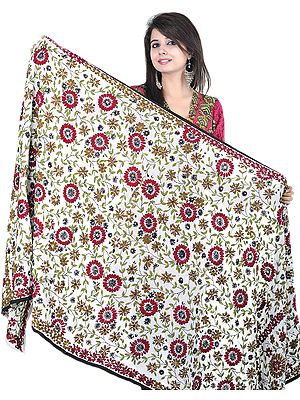 White Phulkari Dupatta from Punjab with Aari-Embroidered Flowers by Hand