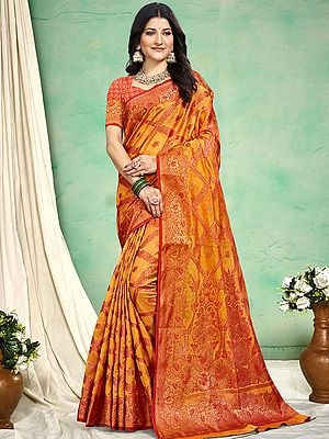 Check Pattern With Floral Motifs Attractive Silk Saree With Contrast Pallu