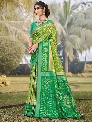 Broad Border Zig-Zag Print Silk Saree With Attractive Tassels Pallu