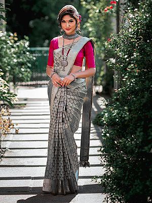 Graceful Soft Lichi Silk Saree Majestic Rich Pallu Jacquard Finesse Ethnic Festive Party Sophisticated Occasion Wear