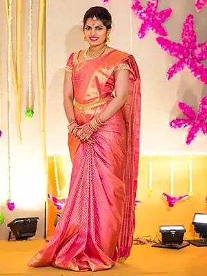 Elegant Soft Lichi Silk Saree With Stunning Rich Pallu Jacquard Work In Peach Pink Golden Zari Border Ethnic Party Wear