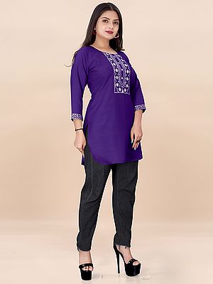 Attractive Embroidery Work Round Neck Rayon Kurti For Casual Occasion