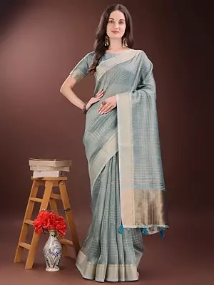 Stripe Pattern Attractive Wedding Wear Organza Saree With Rich Tassels Pallu