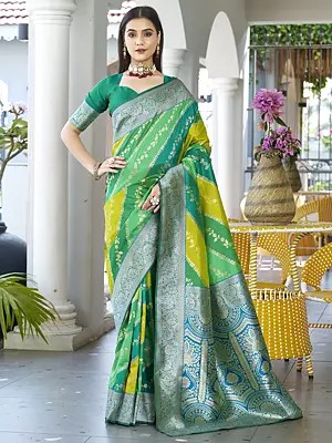 Woven Floral Motifs Contrast Border Stunning Banarasi Silk Saree With Blouse