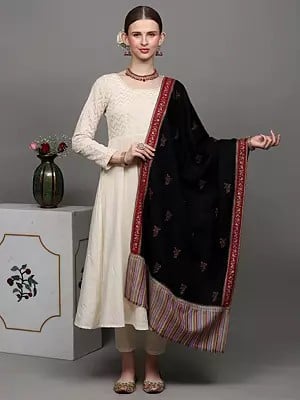 Black-Onyx Pashmina Stole with Sozni Embroidered Floral Booits and Kani Border