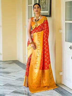 Designer Banarasi Silk Saree With Broad Border And Attractive Pallu