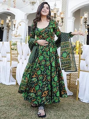 Medium-Sea-Green Attractive Floral Heavy Digital Printed Full Flared Pure Muslin Anarkali Suit With Dupatta