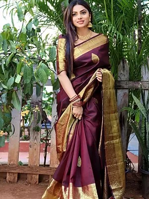 Classic Soft Lichi Silk Saree Finished With Intricate Jacquard Work And Sophisticated Rich Pallu Perfect For Weddings Receptions