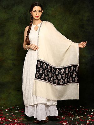 Pure Pashmina Off White Sozni Detailed Embroidery Palledar Shawl from Kashmir